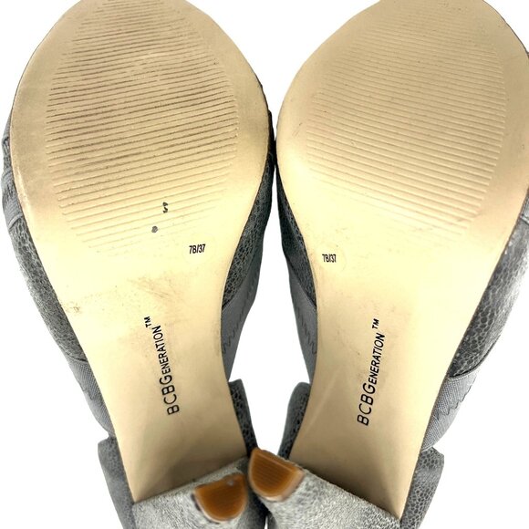 VTG Mob Wife Strappy Peep Toe Shiny 5" Heels Size 7 Gray Stretchy Pin Up Boudoir - Picture 6 of 7